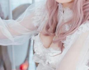 照片来了！轩萧学姐穿水手服，整个夏天都在海边假装自己从未成年…