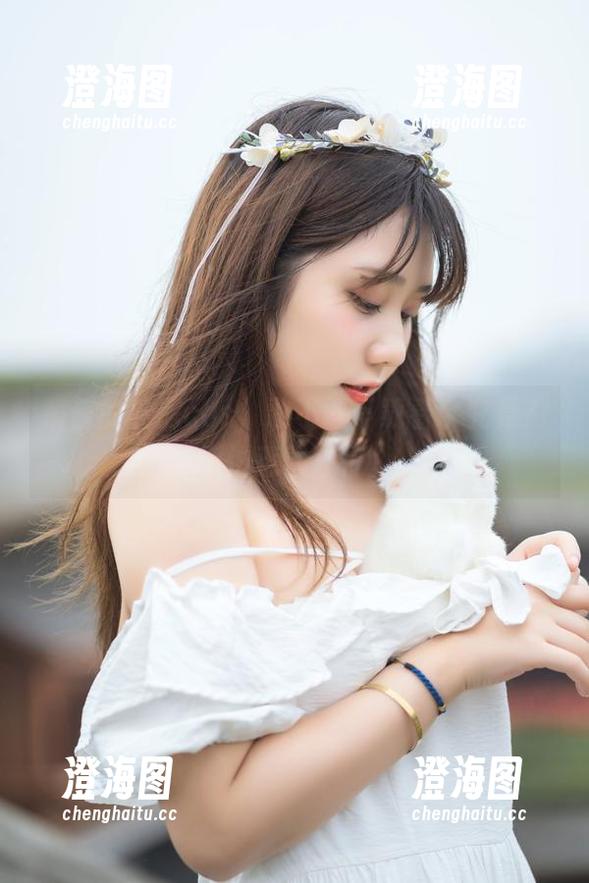 镜酱的私房cos，敢不敢下载看个究竟？不怕惹骂才行。
