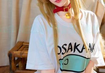 阿薰kaOri的这组高清套图，果然是火辣又上头…
