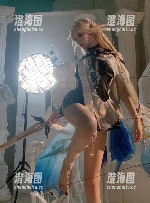 比基尼与阿薰kaOri，无圣光的真实，原图就像一段对话，趣味无穷的意外插曲。