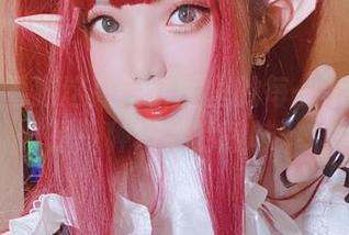 修女？雪猫这高清套图里的每一个细节都是一种巧妙的暧昧。