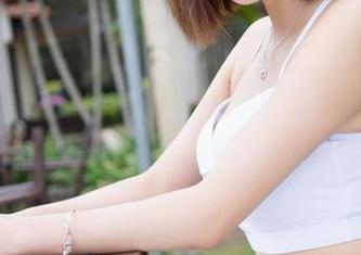魅妍社 – 美图也有校园怀旧风，Olivia童安琪来解释校服的另一面！