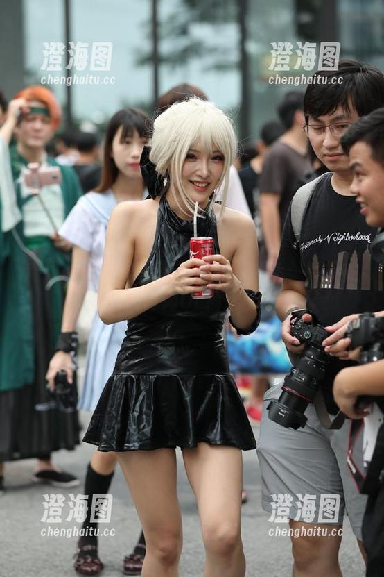 魔镜街拍 - 当包臀灰裙遇上薄丝：婷婷的花式休闲OL精选合辑
